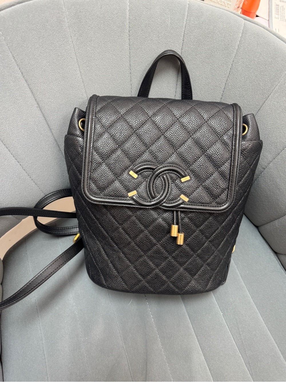 CHANEL Filigree Backpack - Picture 2 of 10